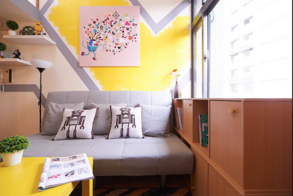 Cozy and clean living room,乾淨溫暖的客廳