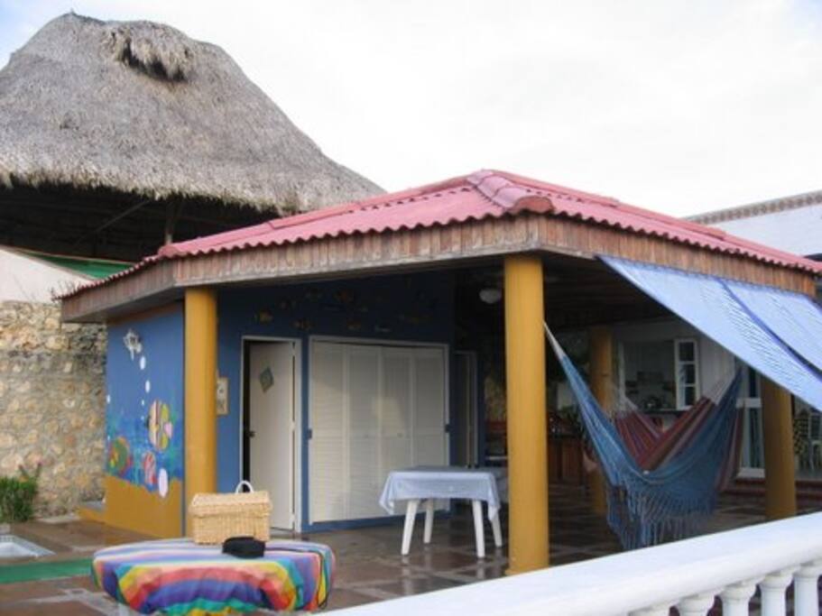 El chalet tiene kiosko