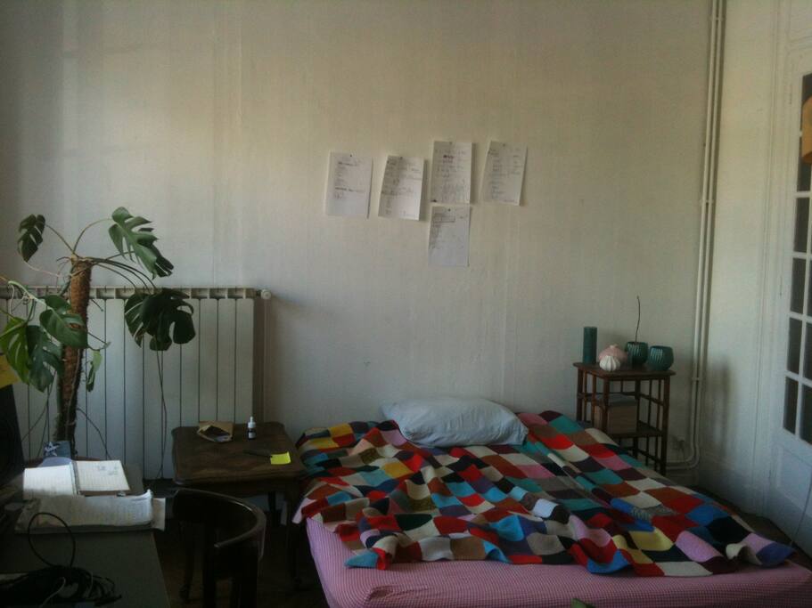 Chambre privée et ordinateur
