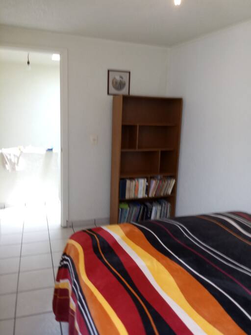 área para acomodar ropa.