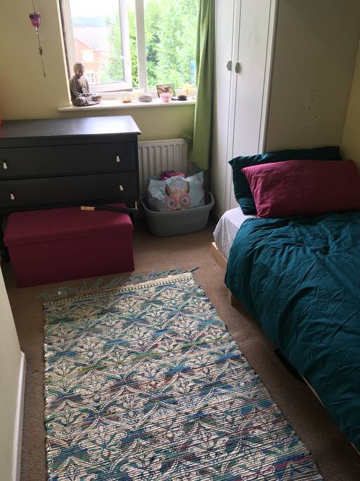 Guest bedroom