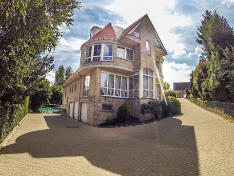 Splendid Villa near Brussels close to TomorrowLand
