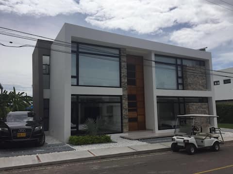 Arriendo Casa en El Peñon, Girardot