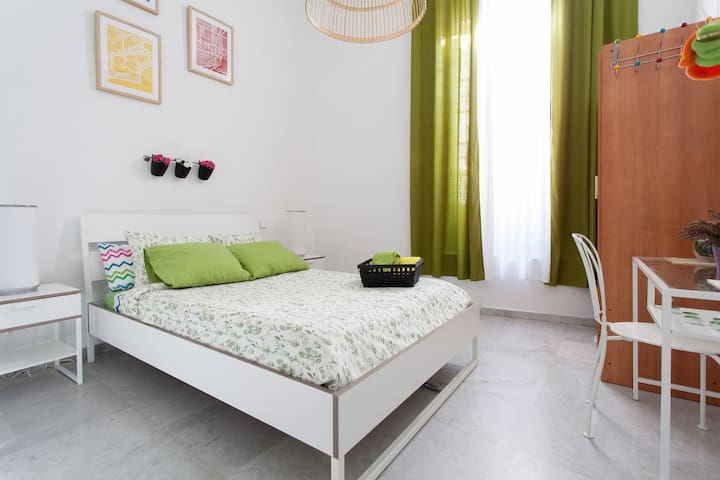 Peringkat 15 Teratas Penginapan Airbnb Di Sevilla Spanyol Trip101