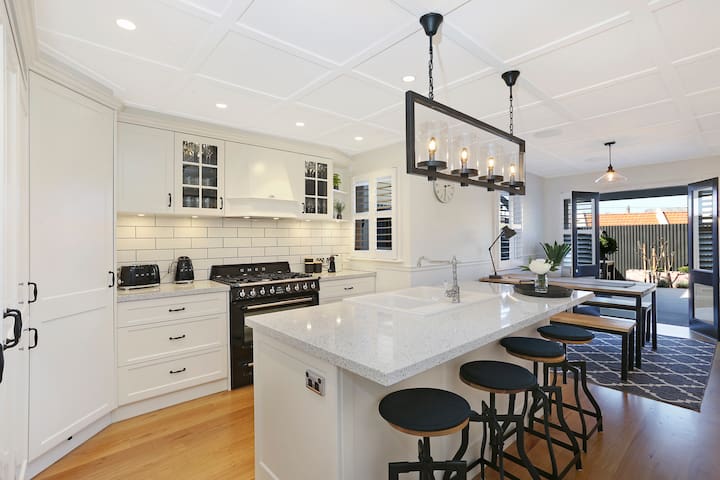 Heritage Terrace with City & Park on your doorstep