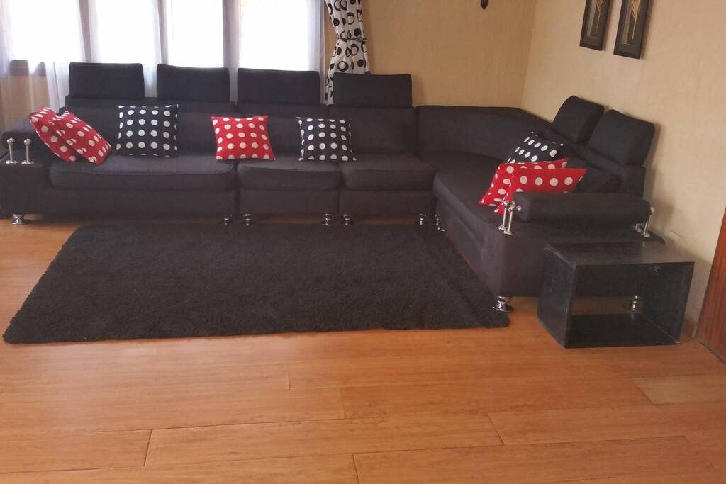 First Lounge 2