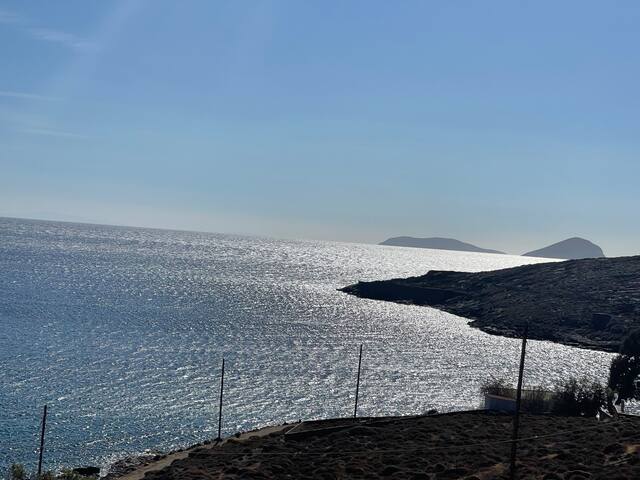 Kythnos beachfront villa with swimming pool gallery image 5