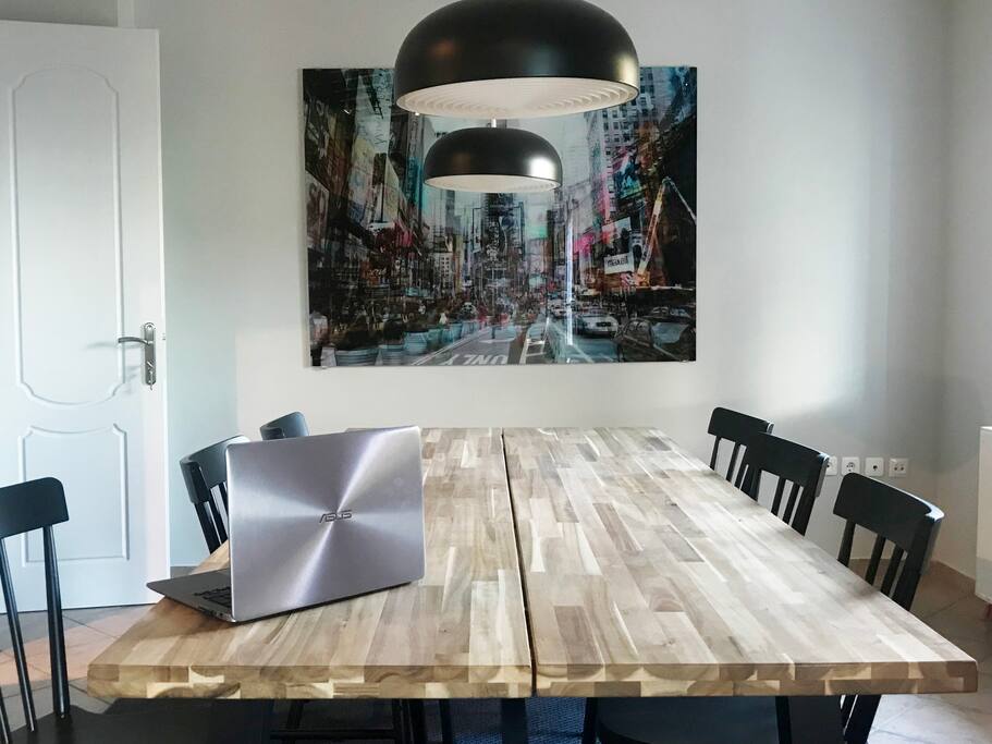 wooden dinning table