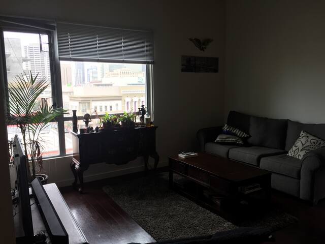 Beautiful, spacious loft in Gaslamp gallery image 3