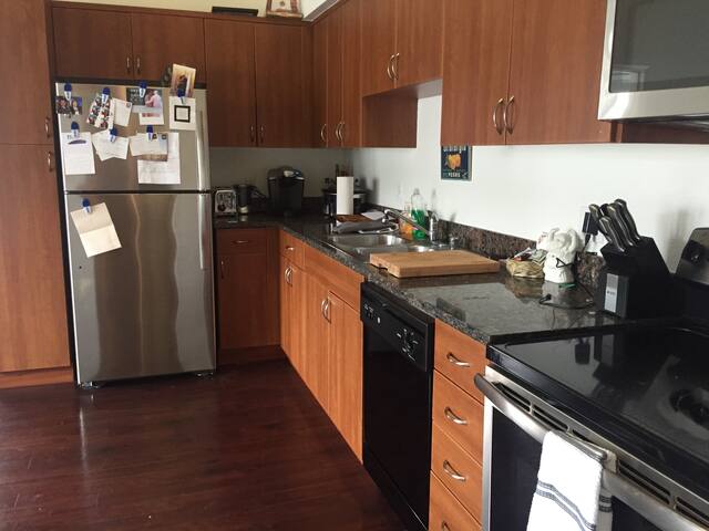 Beautiful, spacious loft in Gaslamp gallery image 4