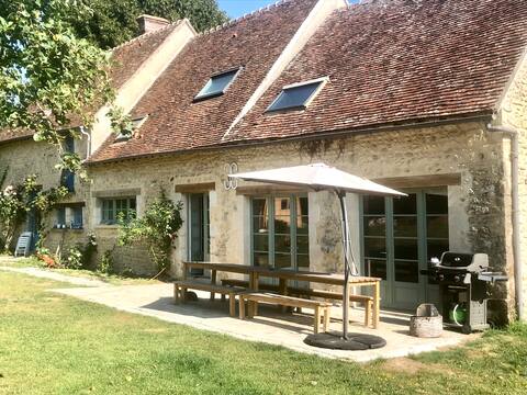 Beautiful farmhouse with pool in the heart of the Perche