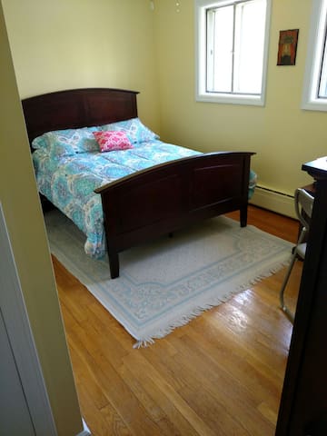 Qiet and Comfortable home
