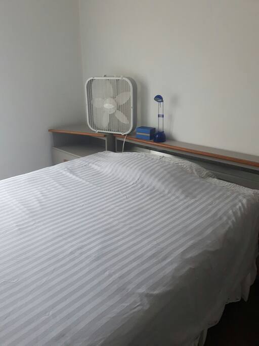 Chambre/ Bedroom