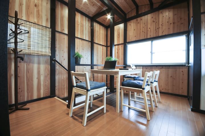 2 Bed Room + 2 Toilets + Free Pocket Wi-Fi