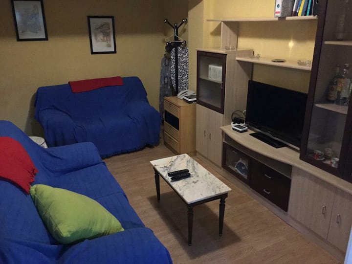 Piso Amplio Y Centrico, Grupo De Amigos O Familias - Salamanca