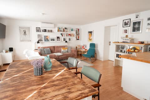 Successful Airbnb property: Loft/backyard house in the center in Pempelfort