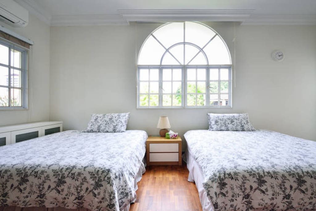 Comfortable 10" spring mattresses
