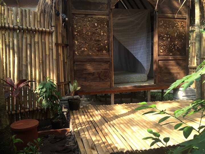 FrogStay Wulan Room by the River