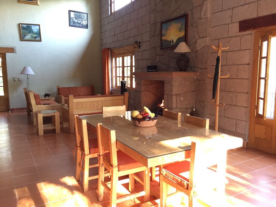 vista interior sala y comedor