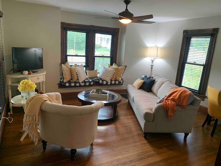 Gorgeous Historic 2 Br Home In The Heart Of Mason - 메이슨