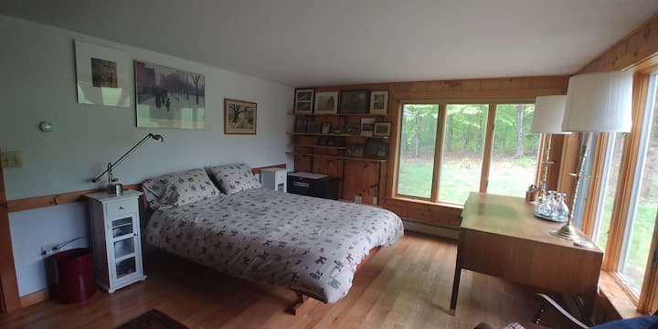Second queen bedroom on first floor