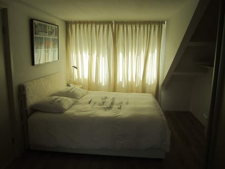 Big cozy private room in Zandvoort near Formule 1.