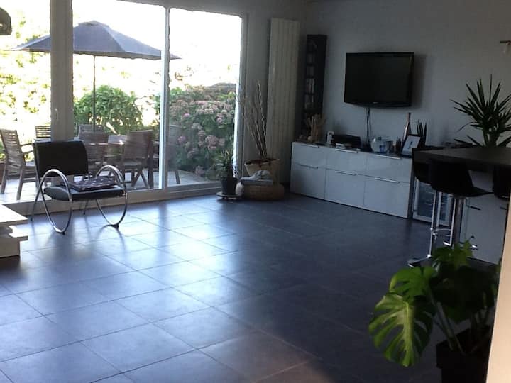 Charming house 20 min from LYON
