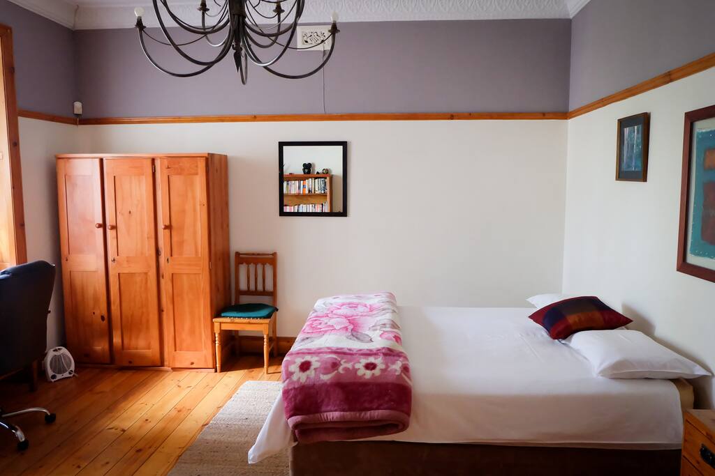 Room I
