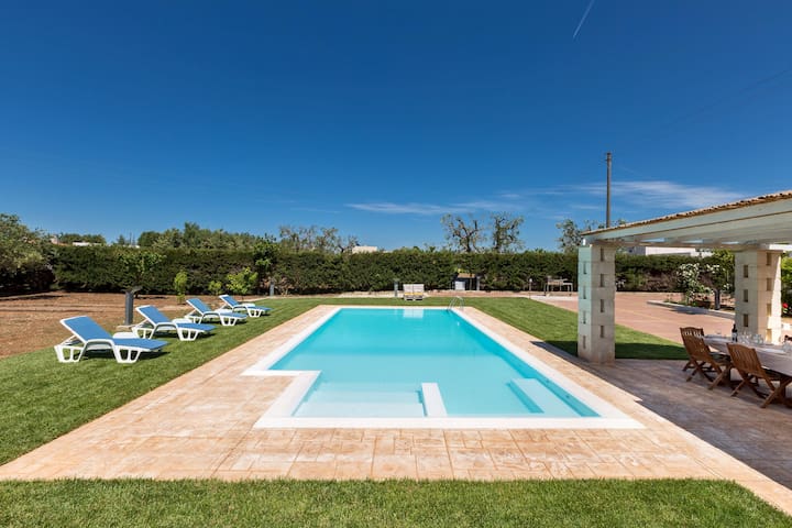 Villa Emary by Perle di Puglia