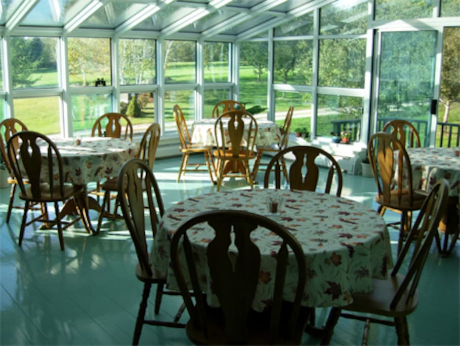 Breakfast Room