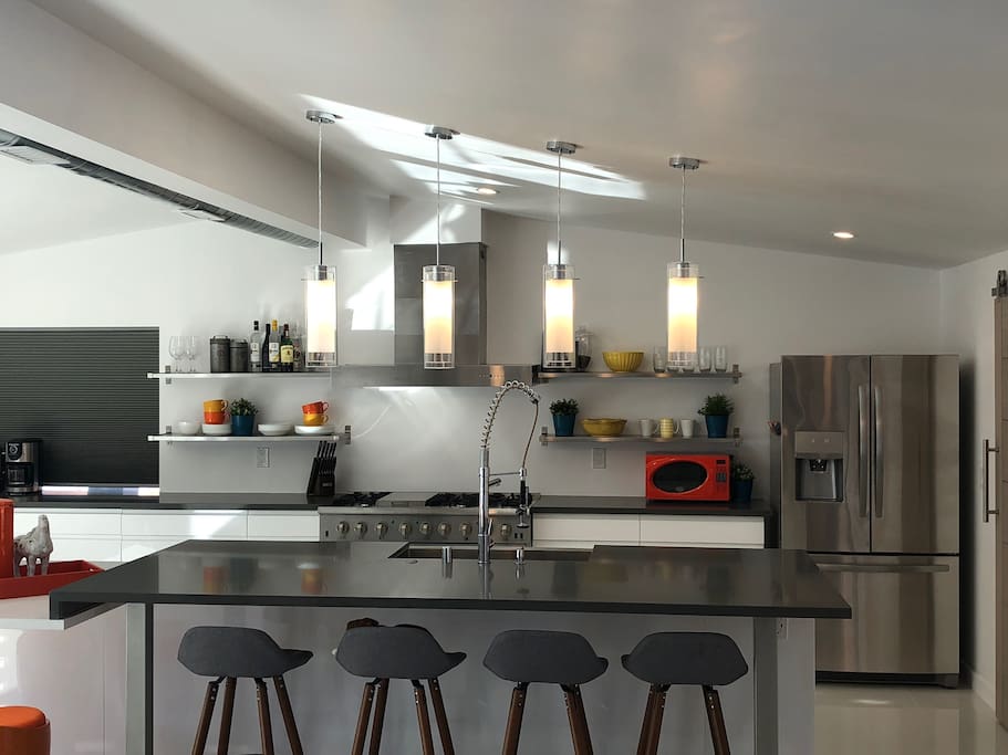 Gourmet Kitchen with expansive Island