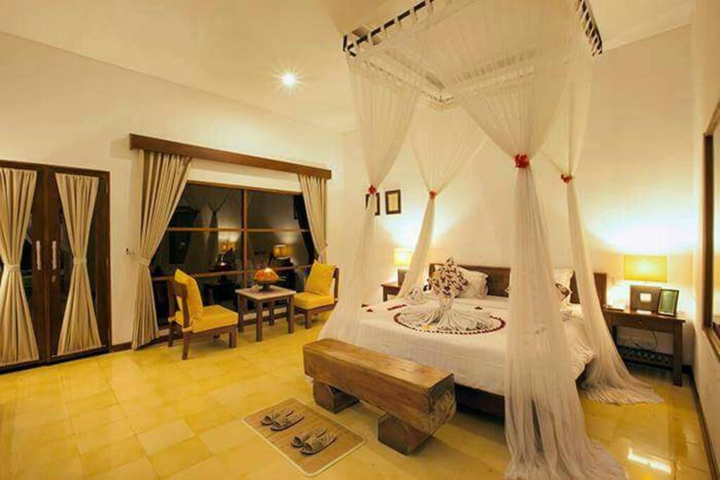 Bed Room and Honeymooner Decoration