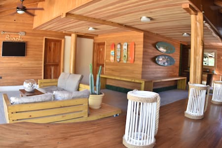 Casa Aura Beachfront: Shared Mix Dorms