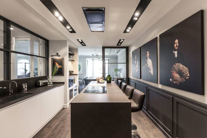 The Fortysix Luxury Apartment, Barcelona Center. gallery image 3