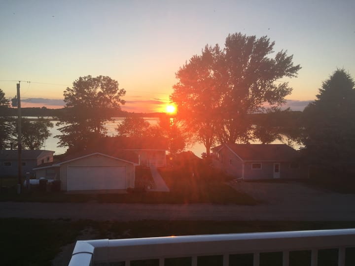 Private Loft overlooking Lake Lida Guest houses for Rent in Pelican