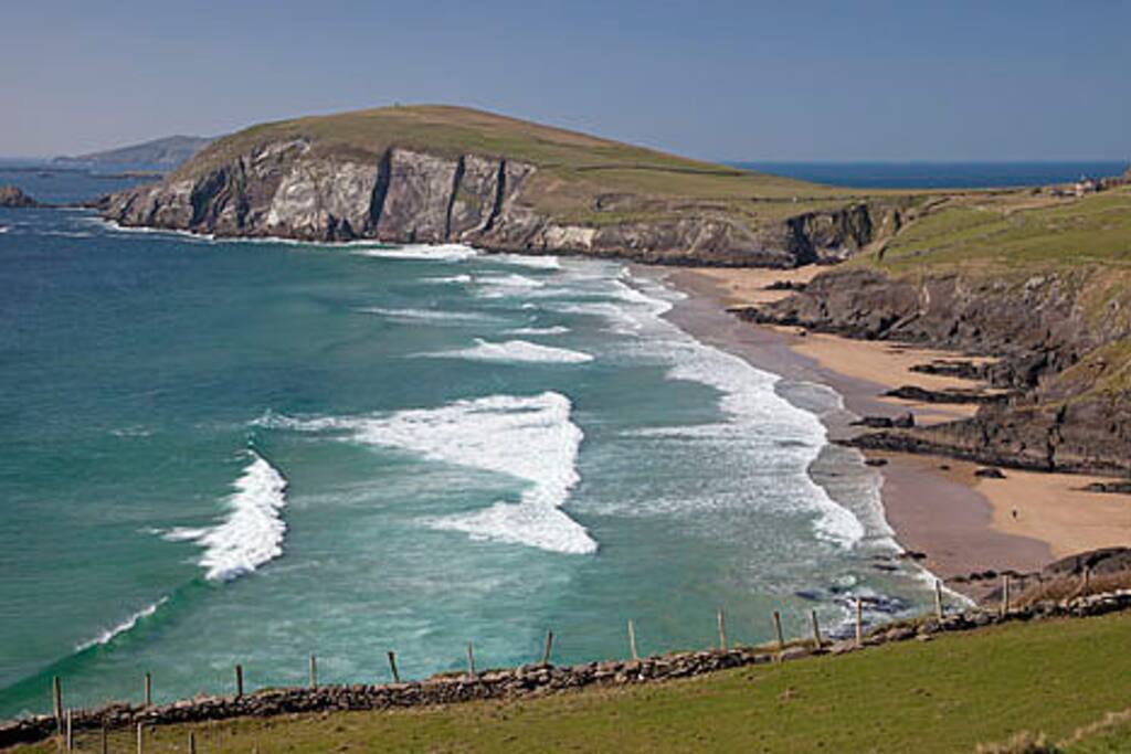 Coommeenole Beach nearby