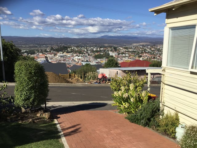 The Gorge Garden Studio