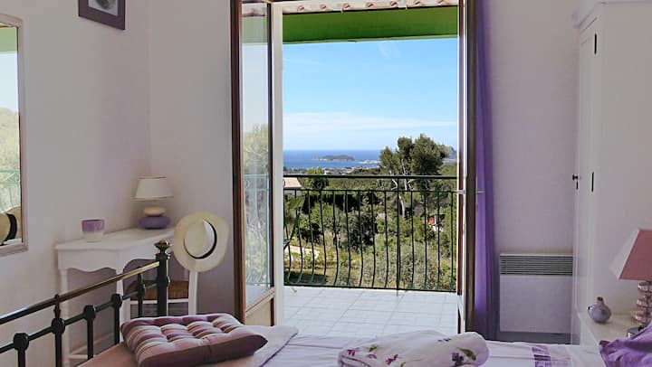 Master bedroom "Lavande". The view of the bay of La Ciotat is breathtaking