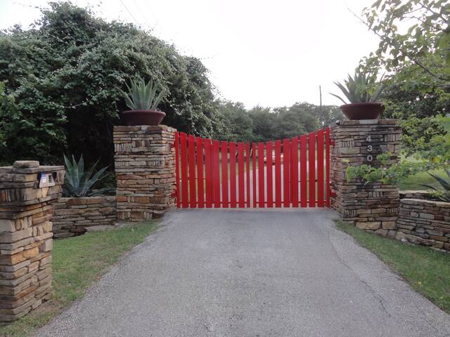 Beautiful view of Lake Travis gallery image 3