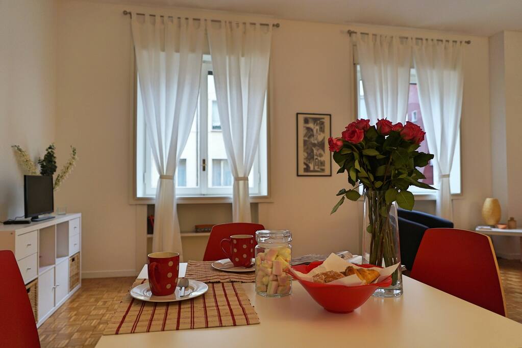 Zona pranzo - lunch area