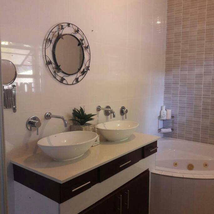Double basin & extended mirror