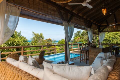 Widow Noire Beach Hut • La Pointe Beach Huts