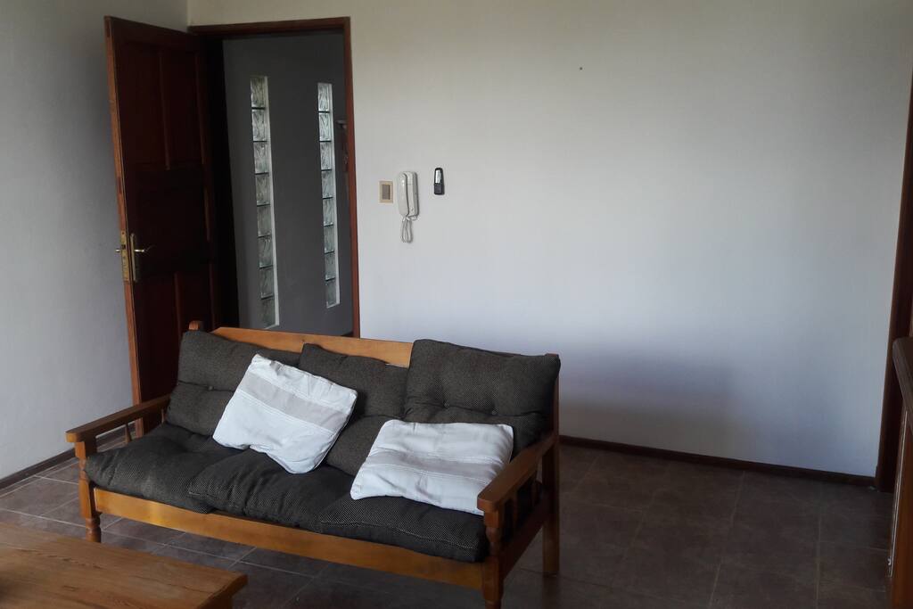 Puerta de acceso al apartamento