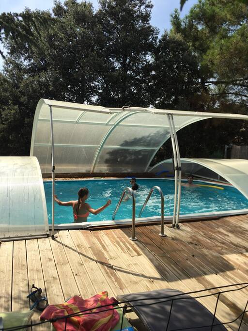 piscine couverte et chauffée en demie saison