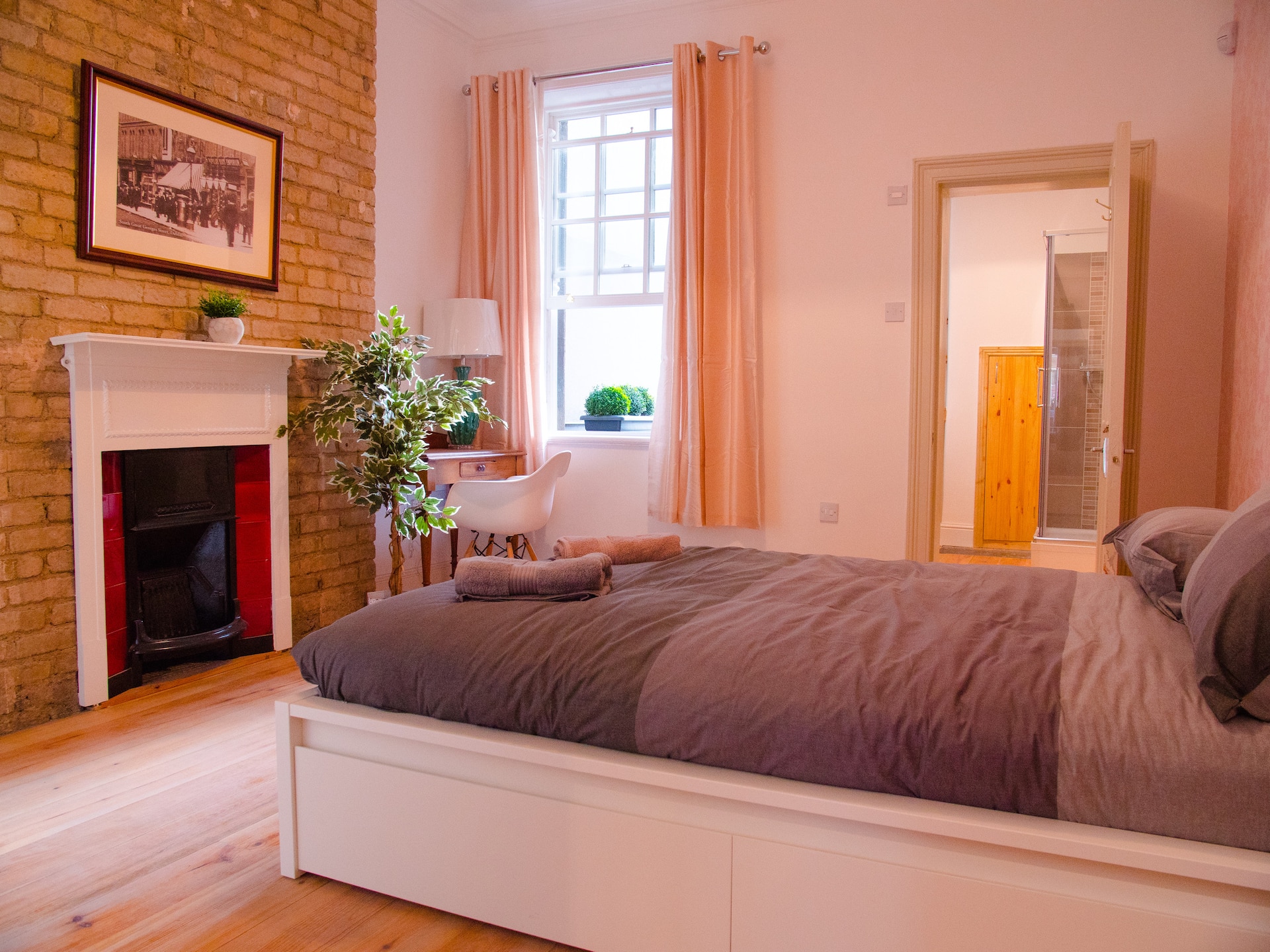 Luxury George's St House with 4 Ensuites + Rooftop — foto 5