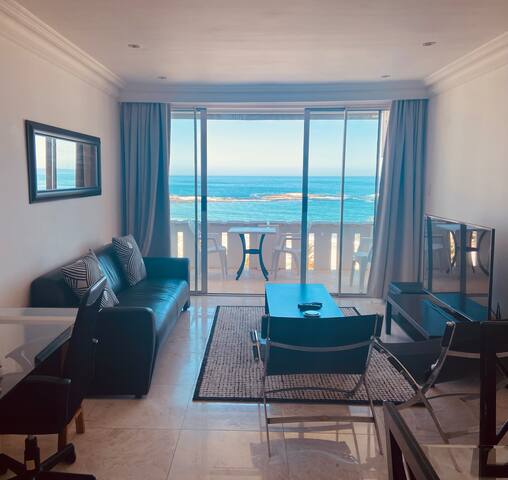 Panoramic Sea and Mountain Views gallery image 5