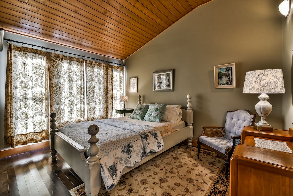 Harrison/Charming Cottage Cabins for Rent in Agassiz, British