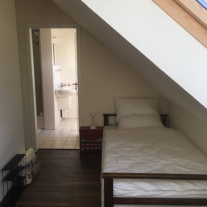 Angrenzendes Schlafzimmer
