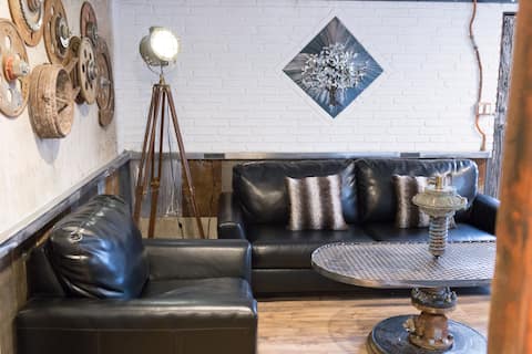 Downtown Cedar City, Artist suite