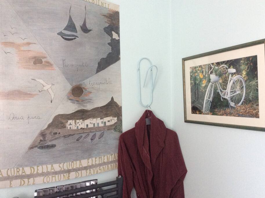 Ensuite decor